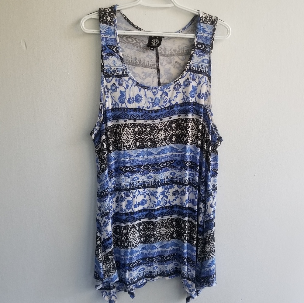 SOLD Bobeau Flowy Floral Boho Print Sharkbite Tank